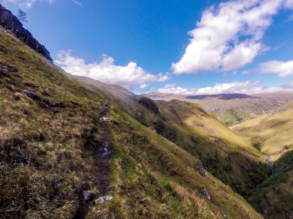 Cape Wrath Ultra 13 Tam někde dole jsou Glomach Falls